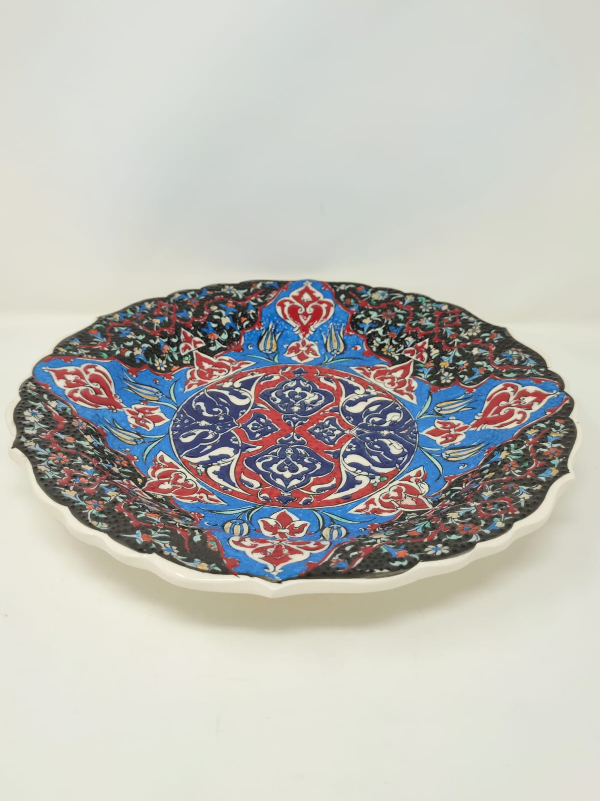 Hand Made Plate 30 cm 1062 