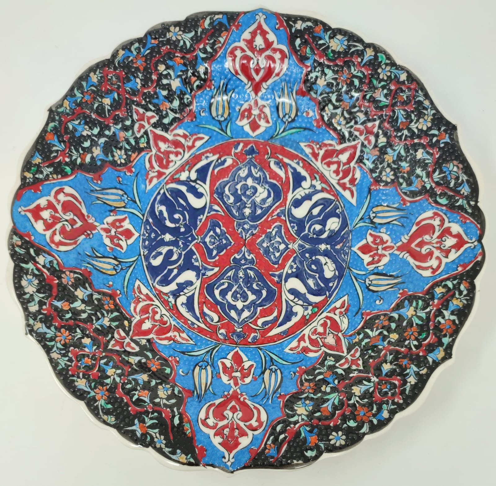 Hand Made Plate 30 cm 1062 