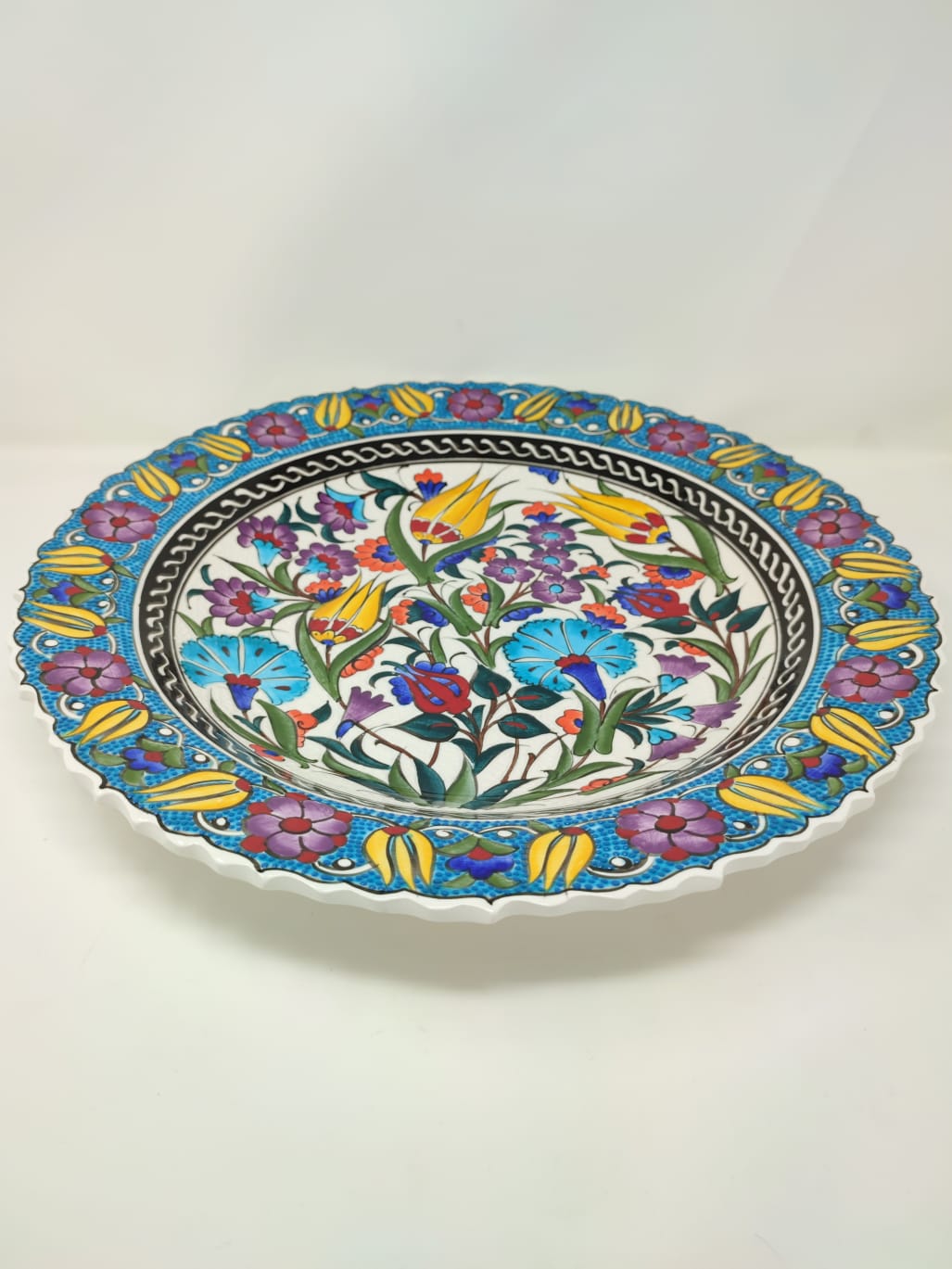 Hand Made Plate 40 cm 1068 