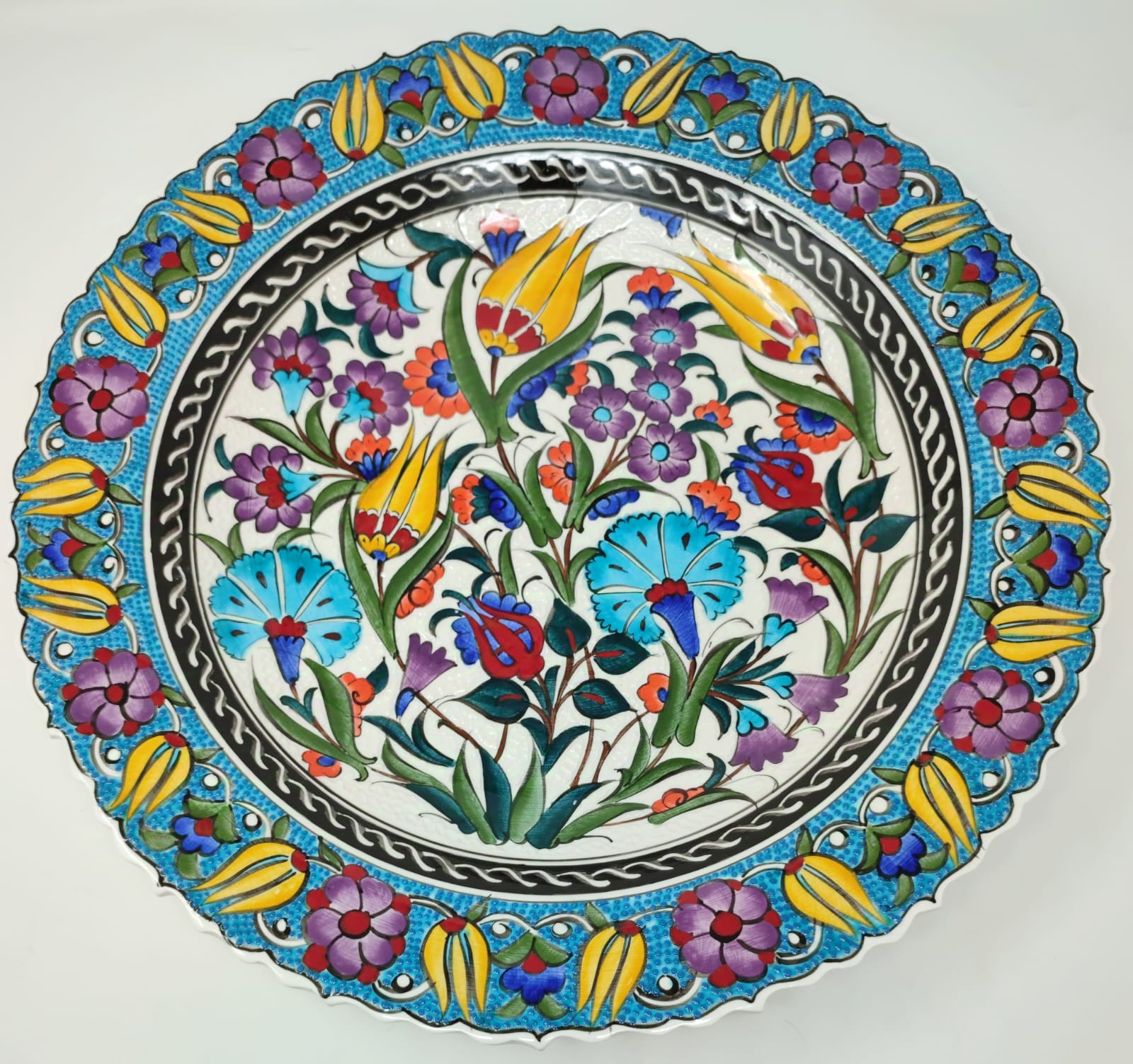 Hand Made Plate 40 cm 1068 